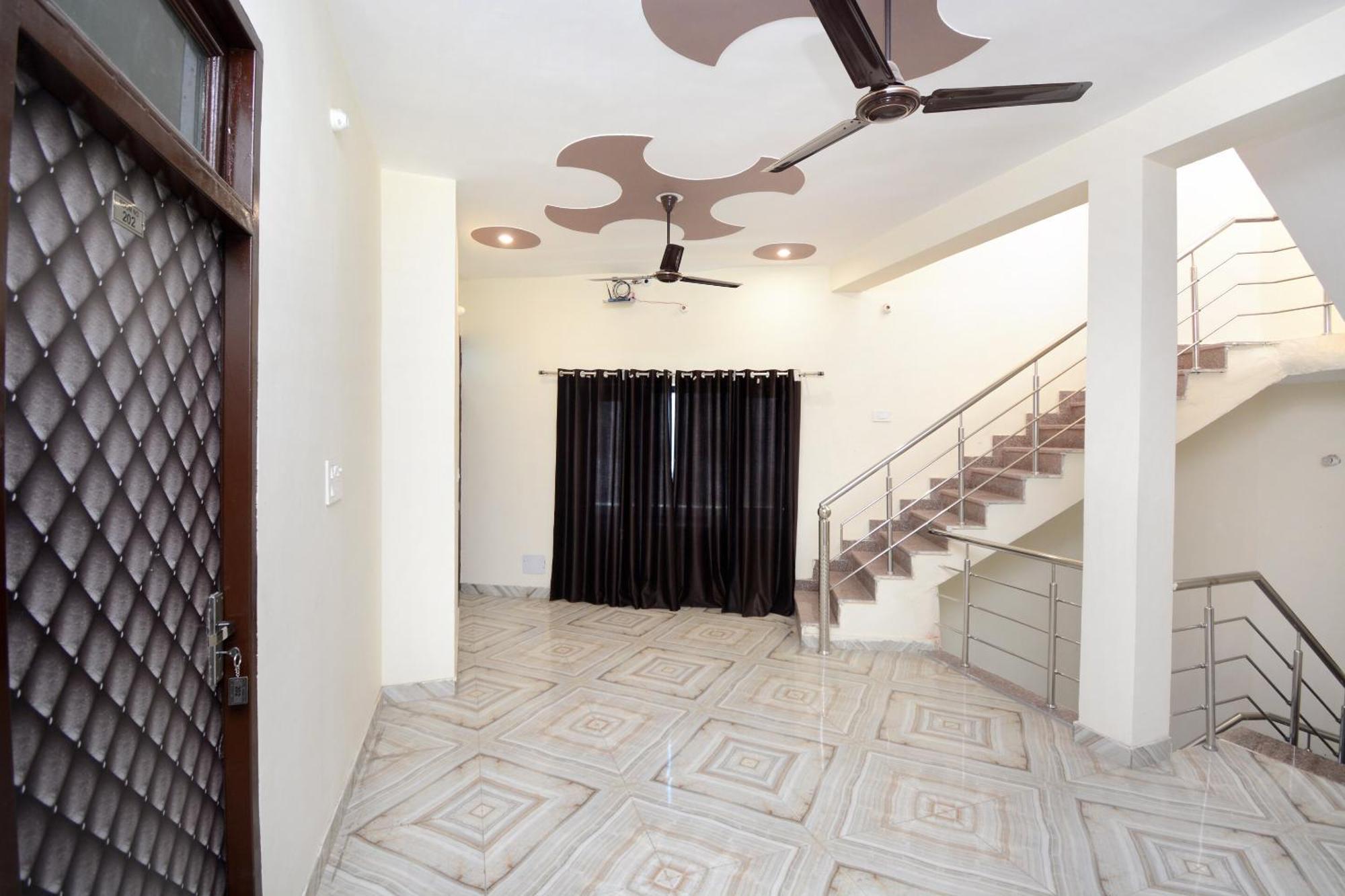 Hotel Oyo Himalayan 3*
