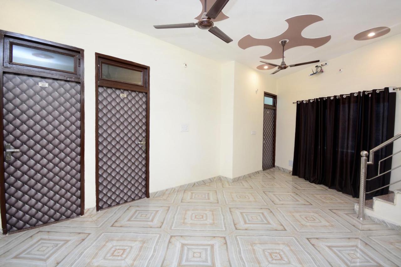Oyo Himalayan Hotel Chandigarh